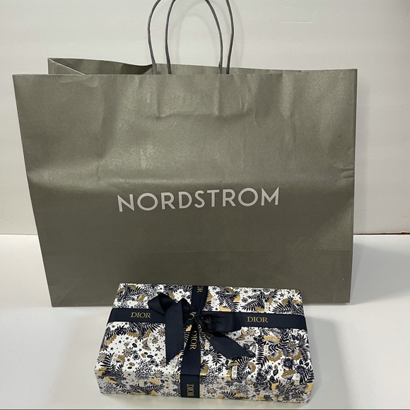 NIB DIOR Atelier of Dreams Lipstick Set 2021 Holiday Set Limited Edition - Picture 2 of 4